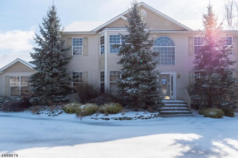 22 Carly Dr - Photo 1