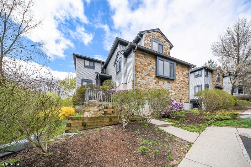 15 Overlook Dr - Photo 1