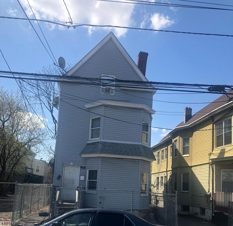 66 Graham Ave - Photo 1