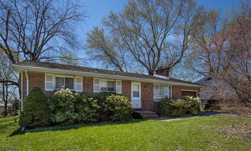810 Charles Rd - Photo 1
