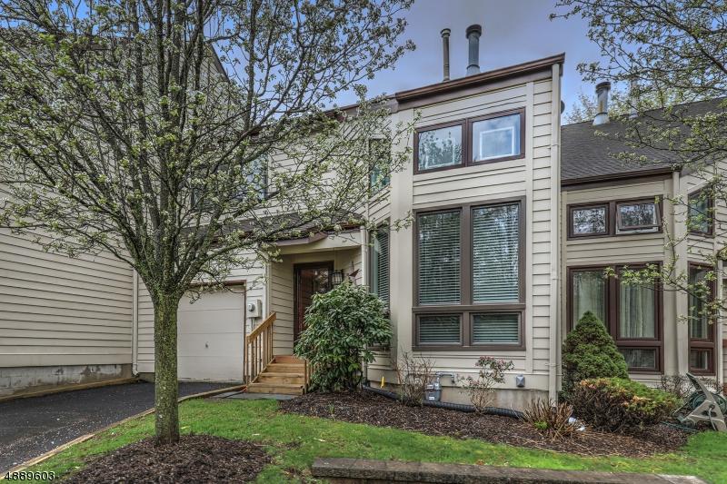 25 Franklin Ct - Photo 1