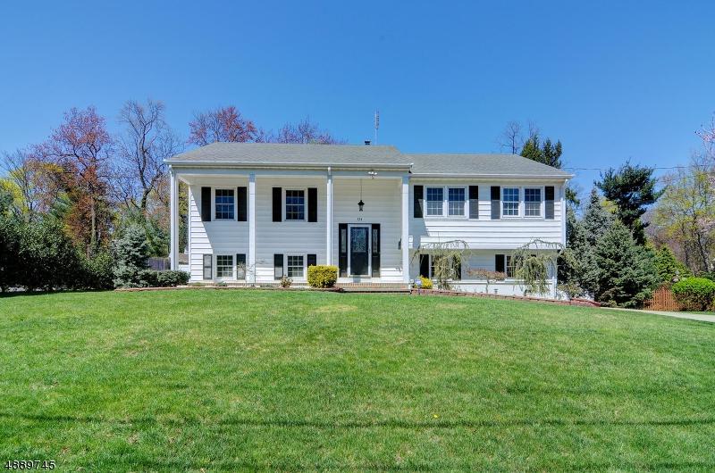 324 Woods End Rd - Photo 1