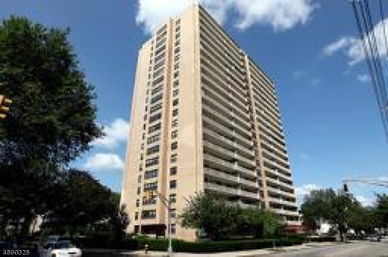 285 Aycrigg Ave - Photo 1