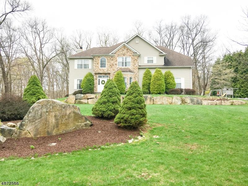 13 Manor Dr - Photo 1