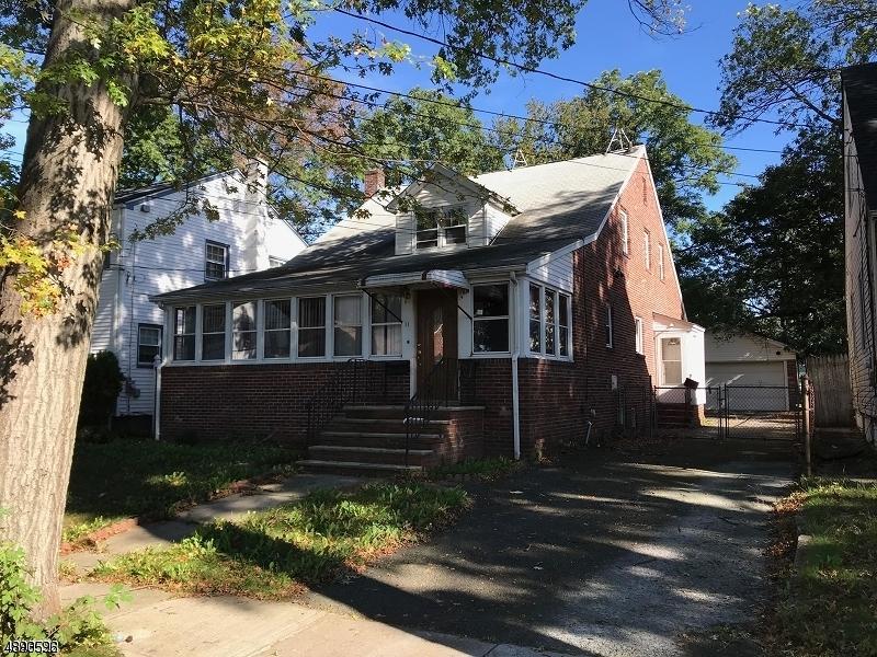 11 Webster St - Photo 1