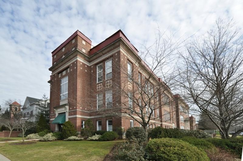 515 Trinity Pl - Photo 1