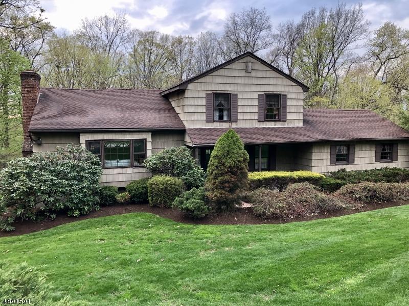 21 Hillsdale Dr - Photo 1