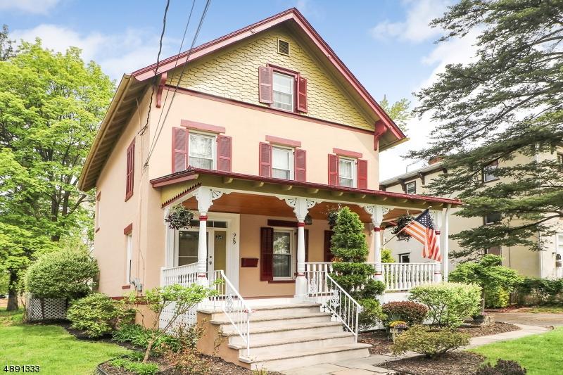 929 Watchung Ave - Photo 1