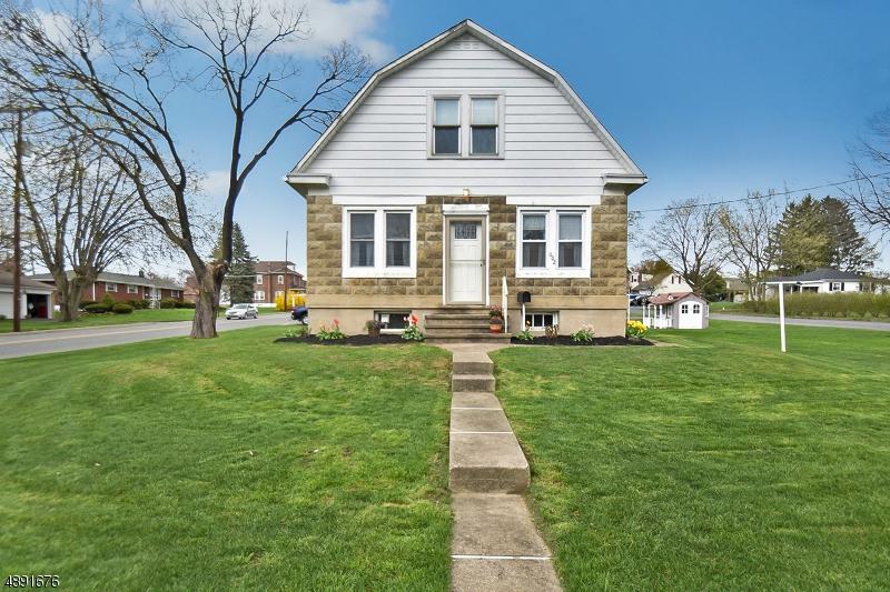 602 1ST AVE - Photo 1
