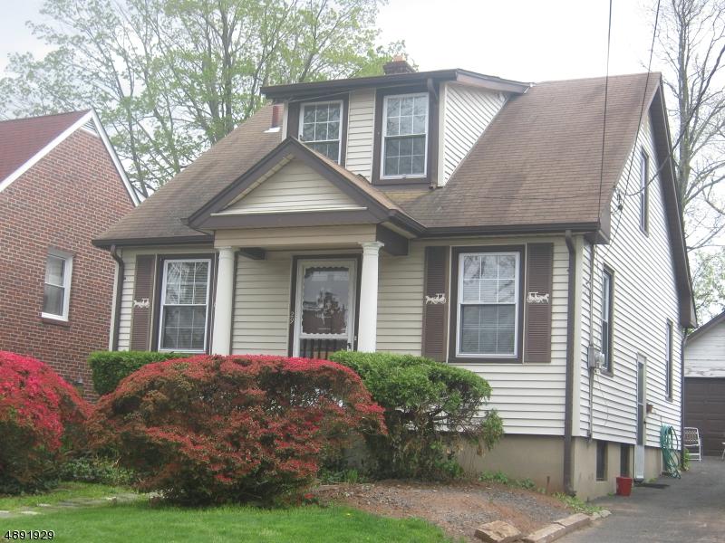 29 Berkeley Ave - Photo 1