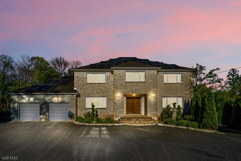660 Grove Ave - Photo 1