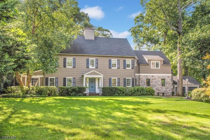 80 Bellevue Ave - Photo 1