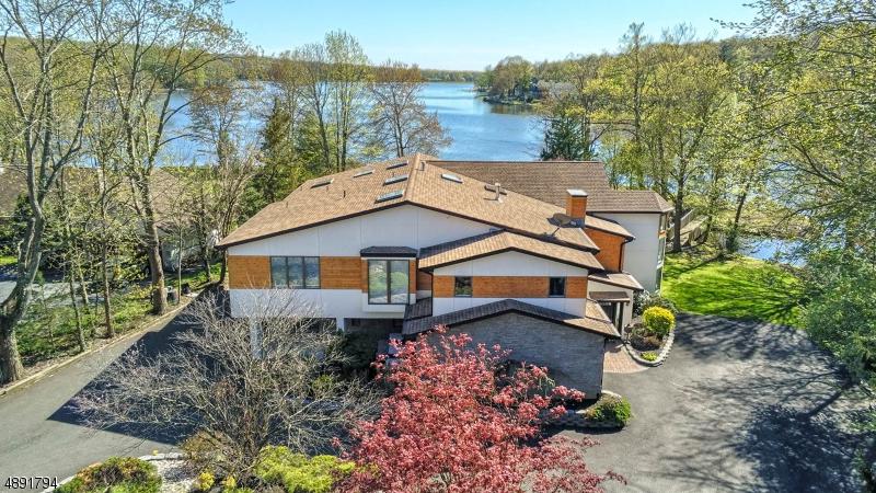 115 E Lake Dr - Photo 1