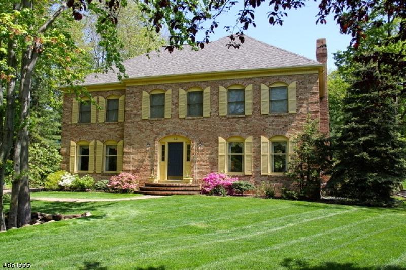 42 Woodmere Dr - Photo 1