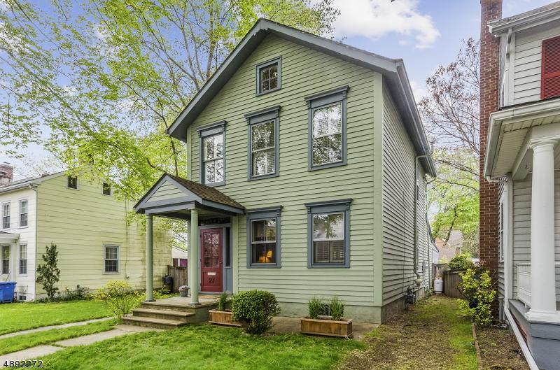 27 4TH ST - Photo 1