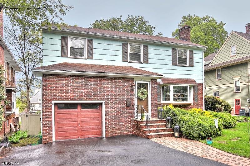 92 Chestnut St - Photo 1