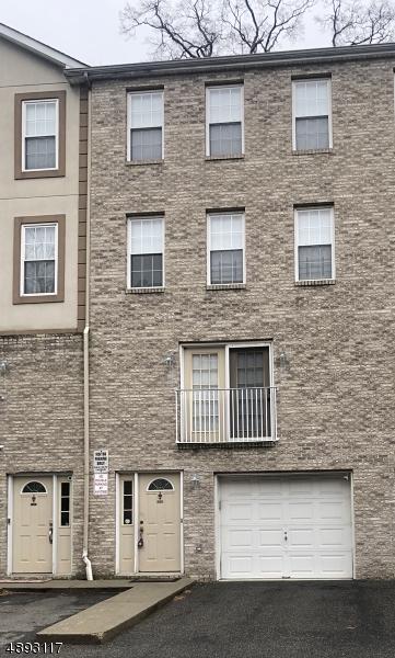 15 Zabriskie St - Photo 1