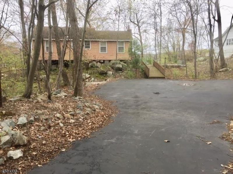 648 Lakeside Ave - Photo 1