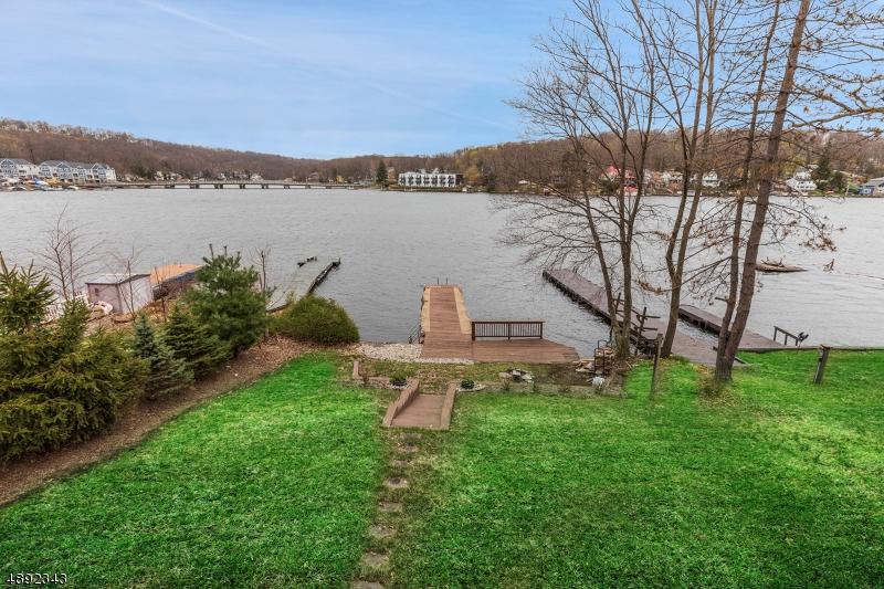 413 Lakeside Blvd - Photo 1