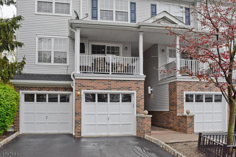 501 Knollwood Ct - Photo 1