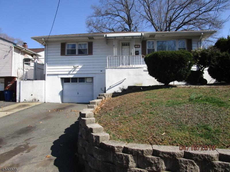 108 E Passaic Ave - Photo 1