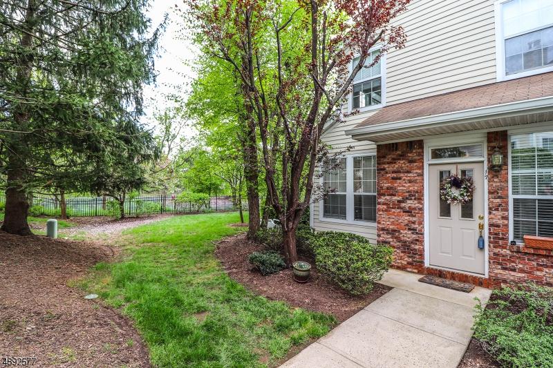 17 High Pond Ln - Photo 1