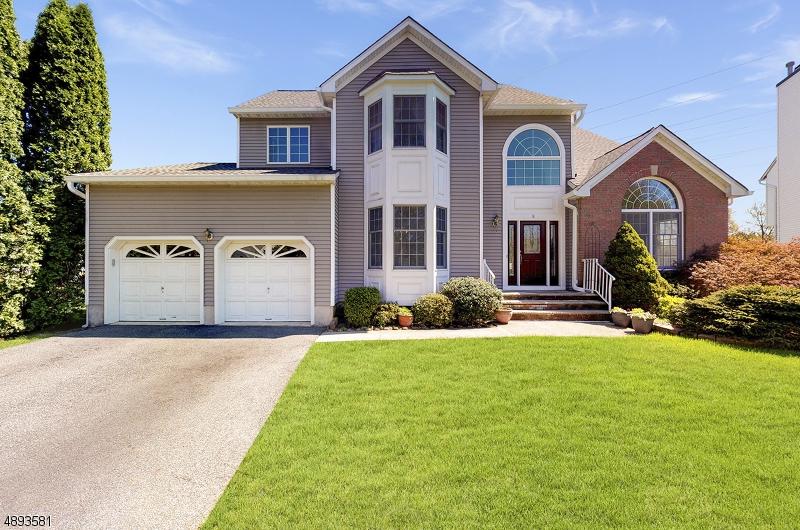 8 Baybury Ct - Photo 1