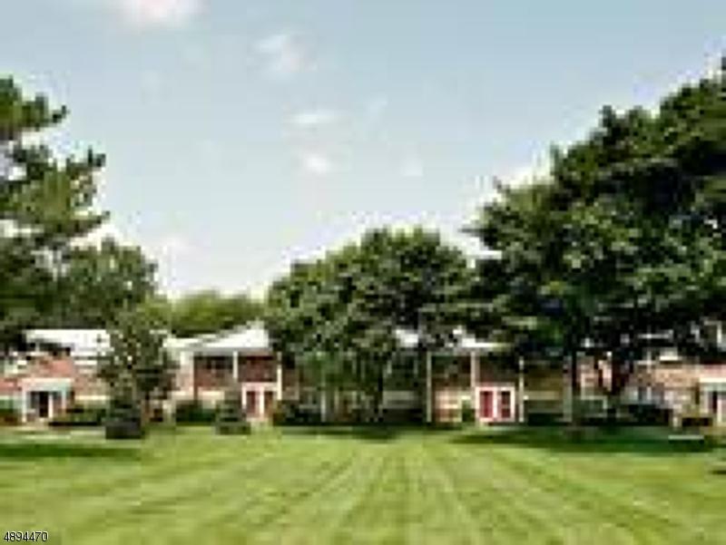 22 Berkshire Pl - Photo 1