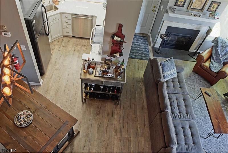 10 Pendleton - Photo 1