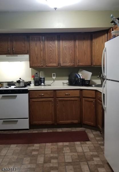 150 College Dr - Photo 1