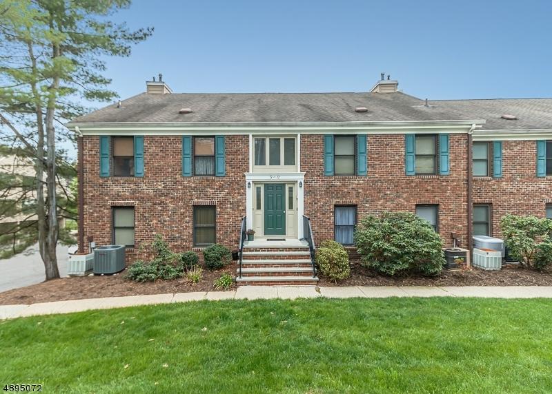 10 Sunrise Dr - Photo 1