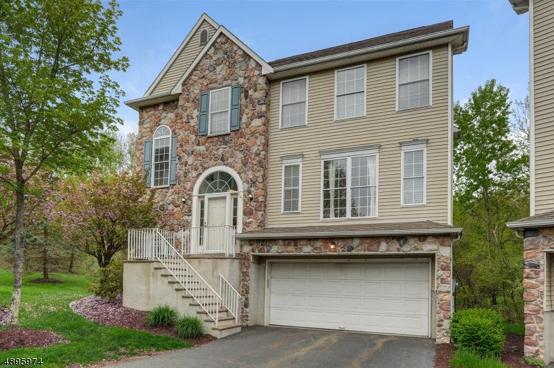 101 Arrowgate Dr - Photo 1