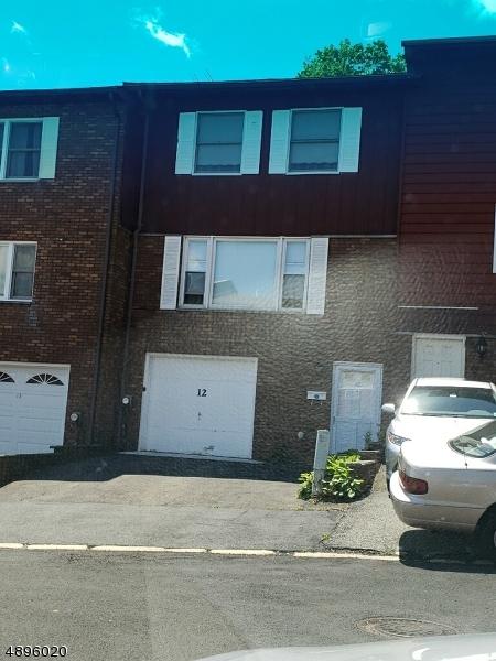 453 Preakness Ave - Photo 1
