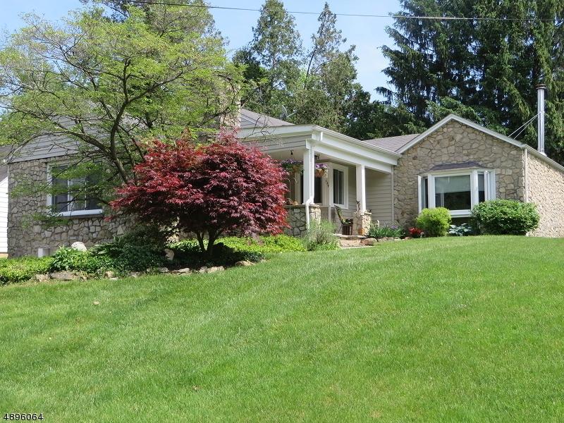 129 Brunswick Ave - Photo 1
