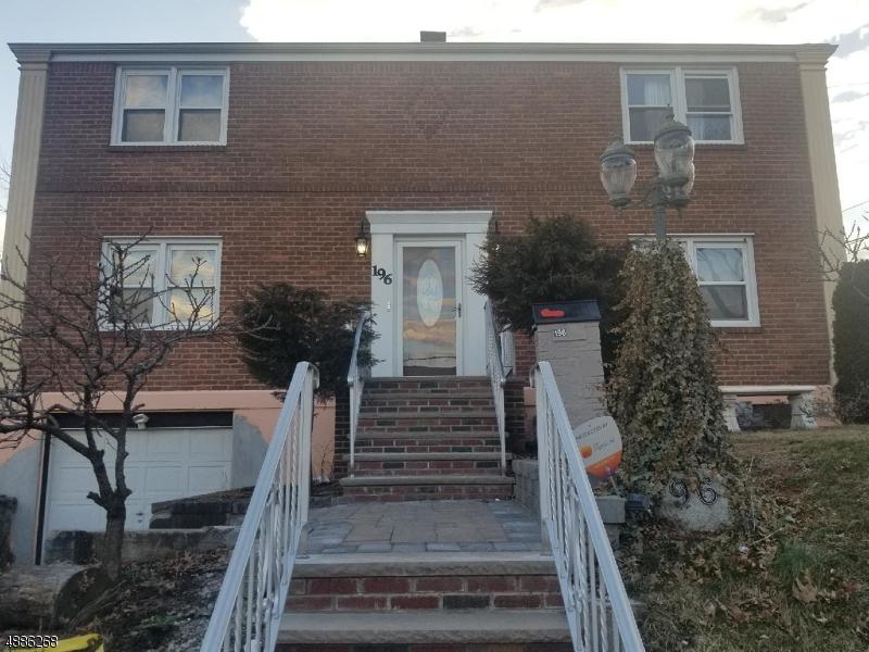 196 Louise St - Photo 1