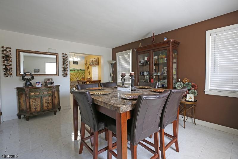 62 Sanford Ave - Photo 1