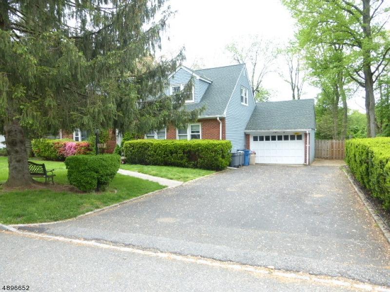 1269 Poplar Ave - Photo 1