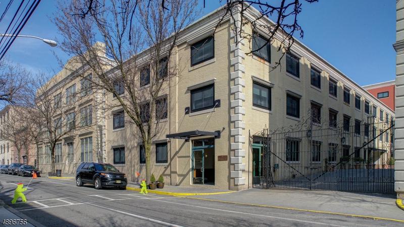 518 Gregory Ave - Photo 1