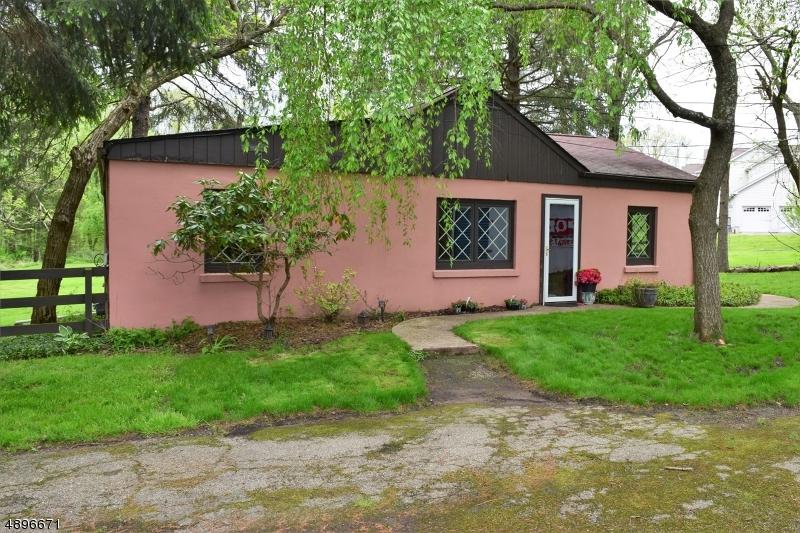 37 W Fairmount Rd - Photo 1