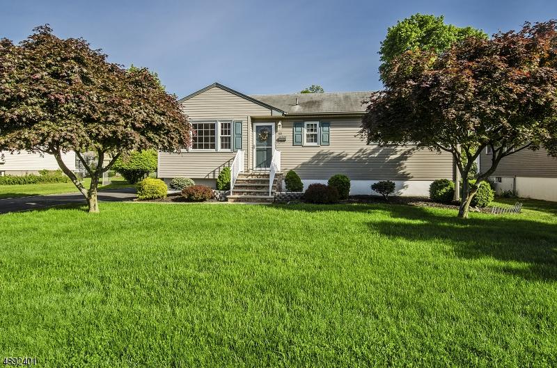 321 Evans Ave - Photo 1