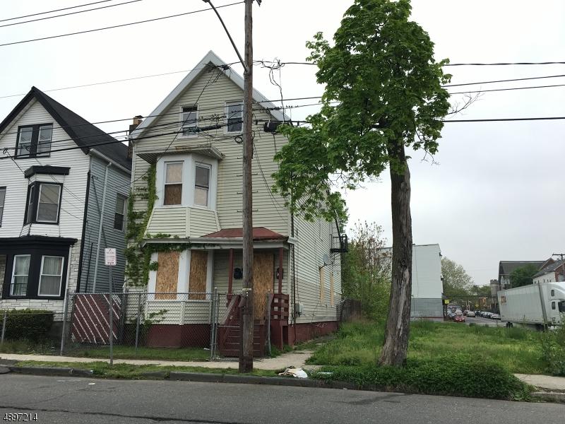134 Badger Ave - Photo 1