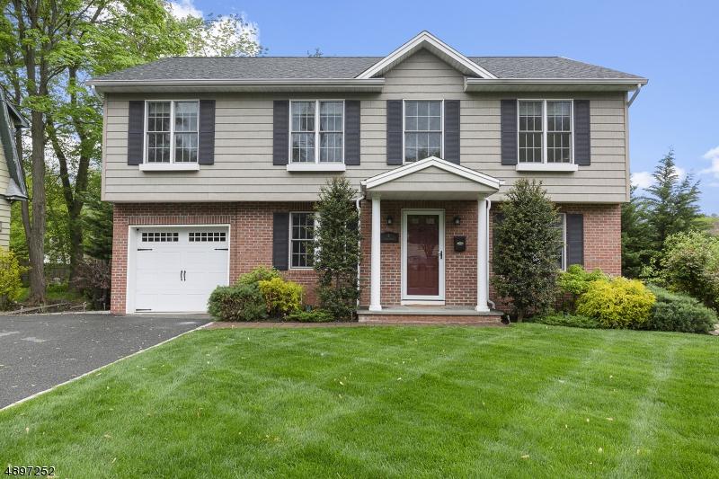 8 Niles Ave - Photo 1