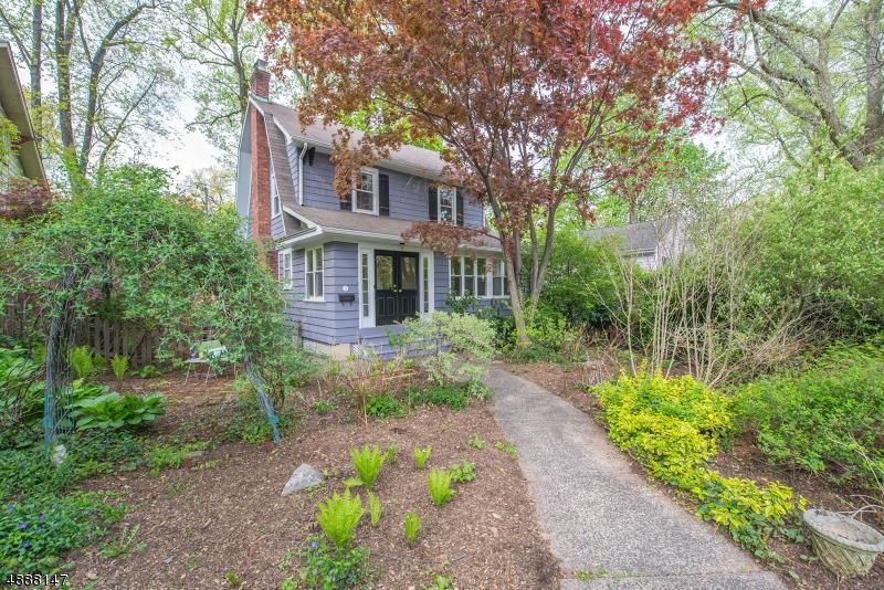 31 Nassau Rd - Photo 1