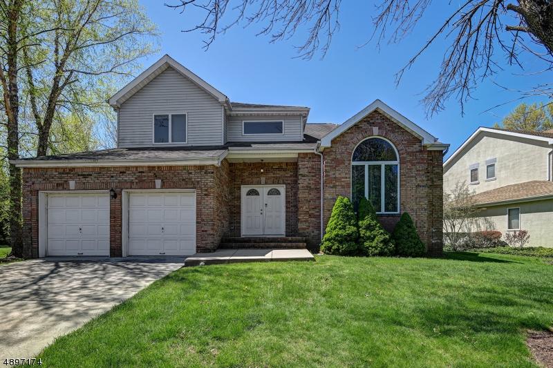 1 Bayberry Dr - Photo 1