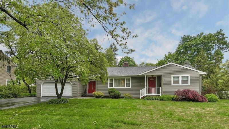 218 Boulevard - Photo 1