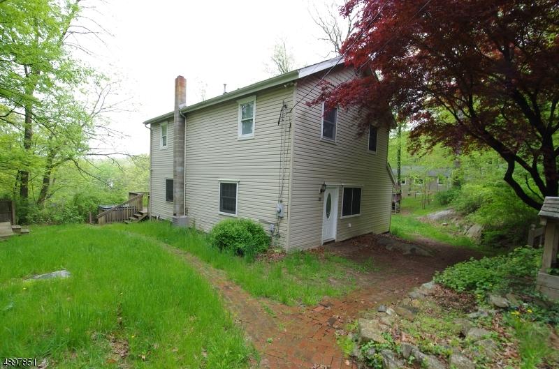 28 Alexandria Ave - Photo 1
