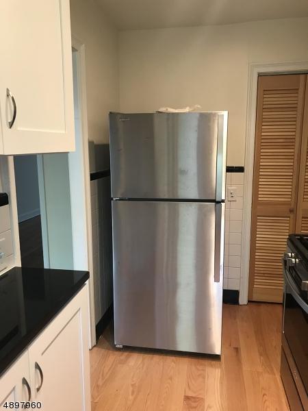15 Norwood Ave - Photo 1