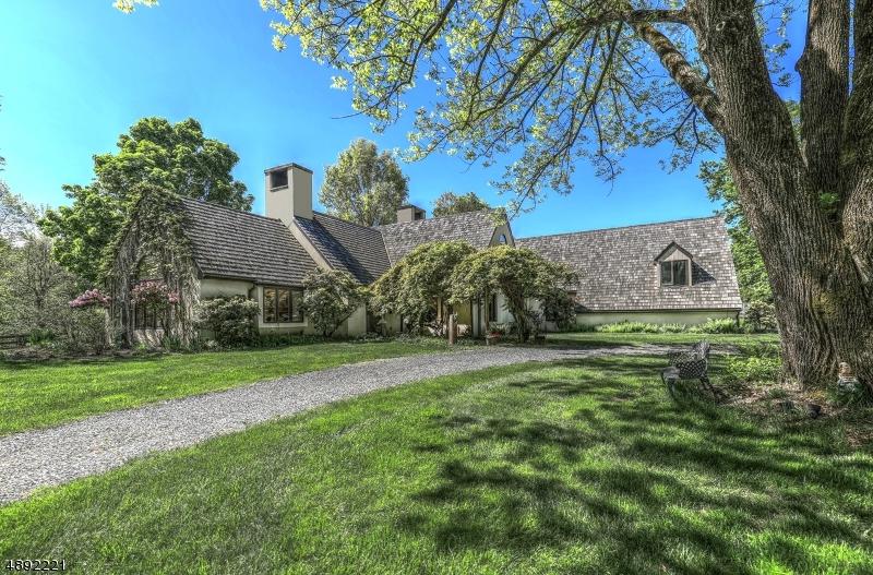 31 Boulder Hill - Photo 1