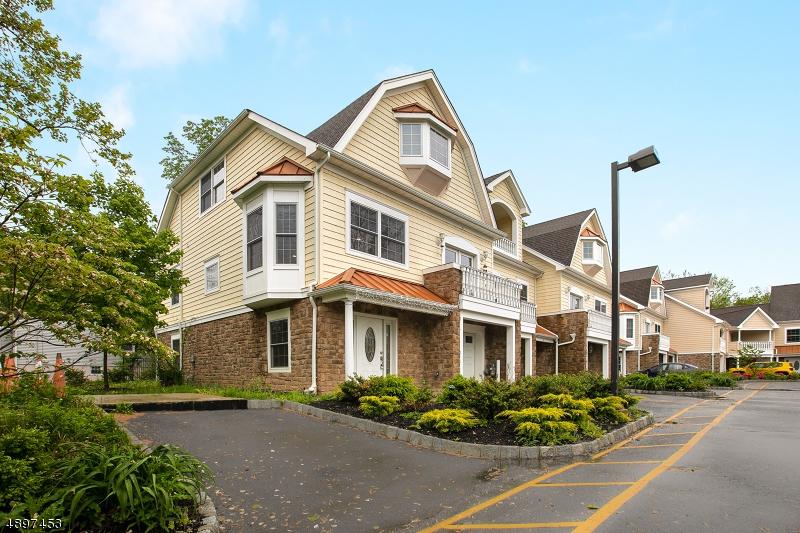 1 Riverbend Court - Photo 1