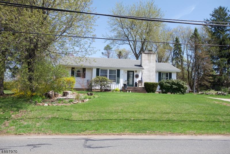 2 Oakdale Rd - Photo 1